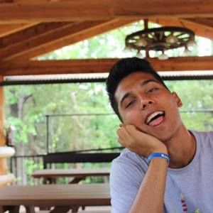 Meet your Posher, Victor